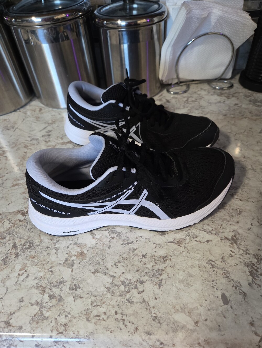 Women's Size 9.5M Asics Gel Contend 7 Black, Shoes/Sneakers, Good Pre-Owned